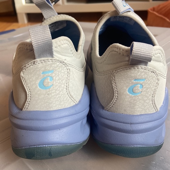 EUC Clove Nursing skeakers - Picture 5 of 9